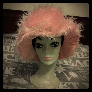 Baby pink fuzzy tophat